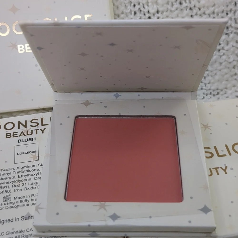 Moonslice Beauty Pressed Blush Trio in Gorgeous, 3x 5.5g/0.19oz
